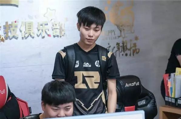 键比赛中 键比赛中