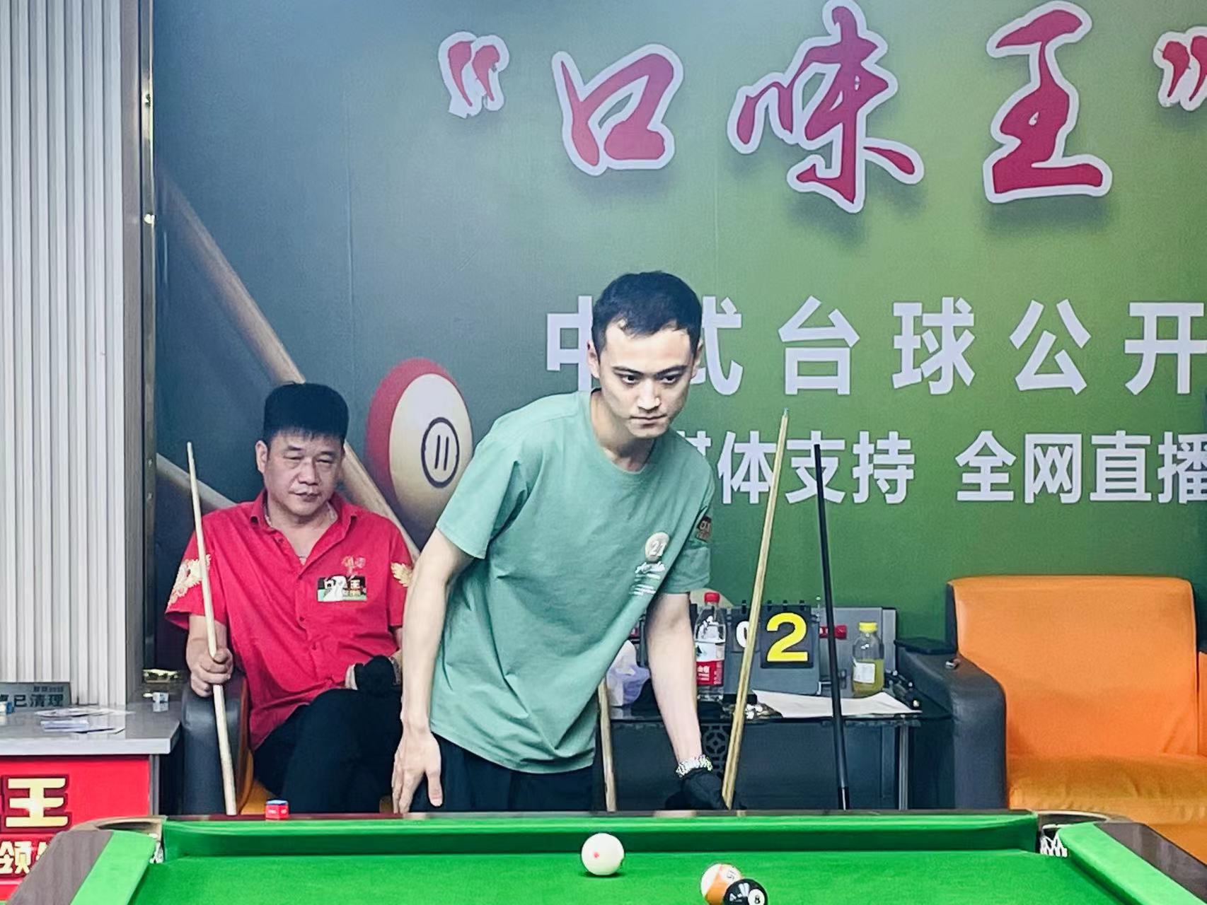 通过出色的 通过出色的