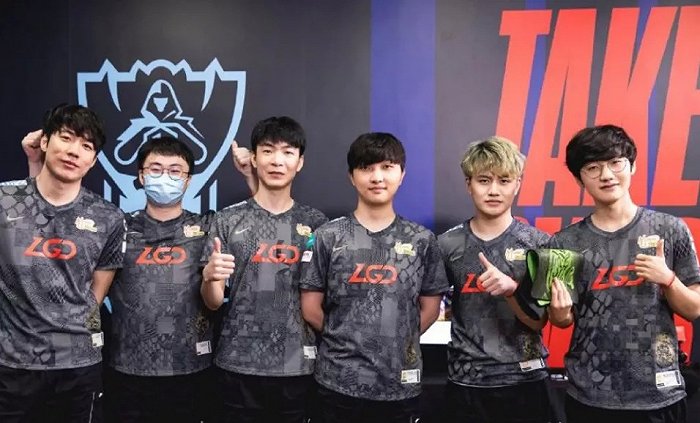 和评论员感 和评论员感