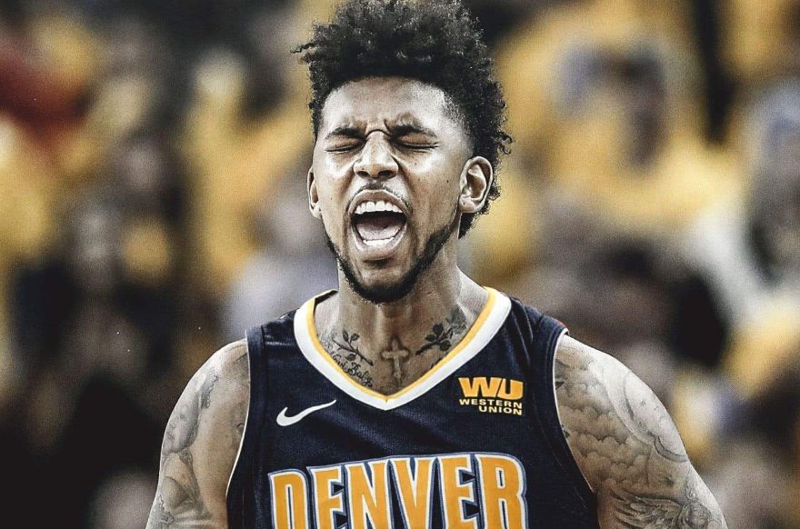 禁区弧顶出 禁区弧顶出